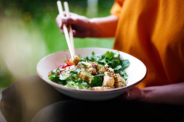 healthy meal salad body reaction